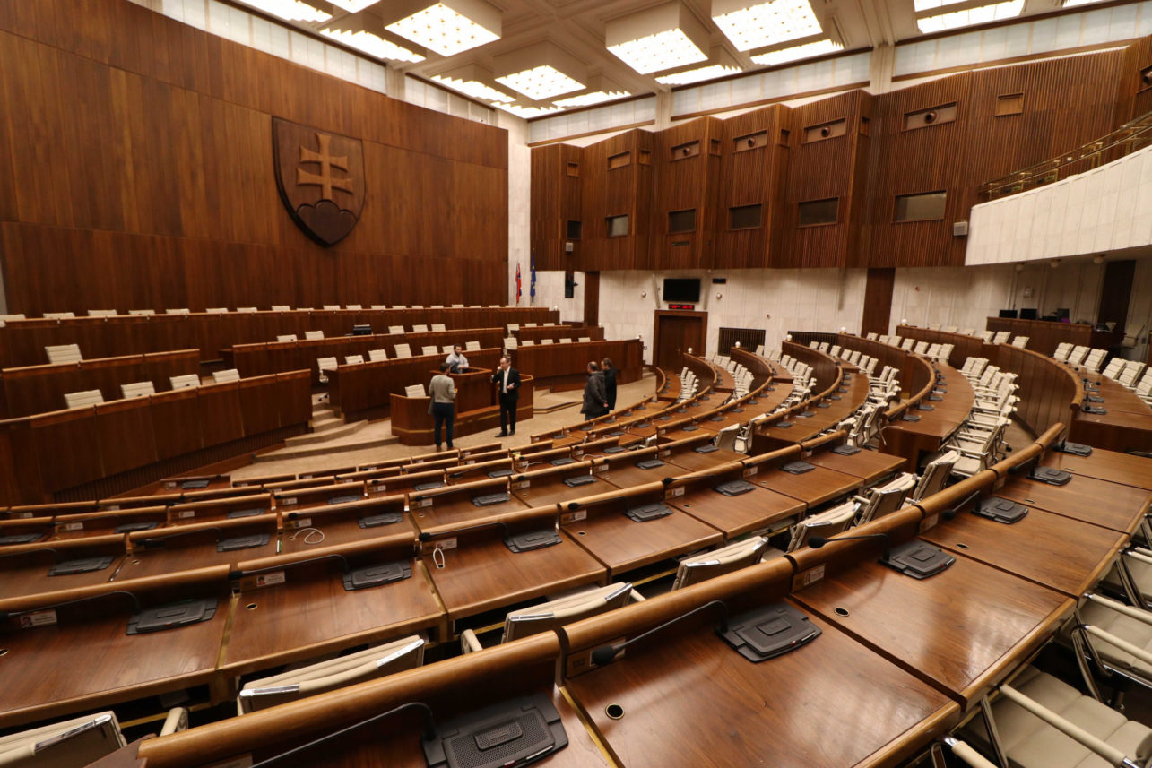 Зал заседаний Национальной Рады Словакии. Фото пресс-службы словацкого парламента