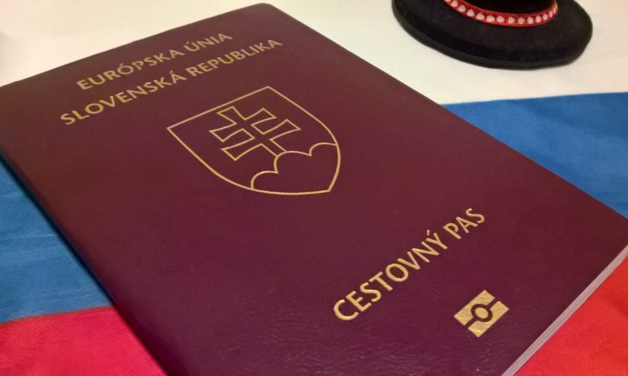 Словацкий паспорт. Фото Slovenské veľvyslanectvo v Spojenom kráľovstve