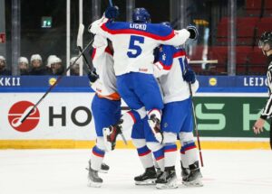Матч сборных Словакии и Чехии на юниорском чемпионате мира 2023 года. Фото IIHF