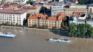 Подтопленная набережная в центре Братиславы. Фото Bratislavský kraj