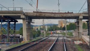Последствия аварии в ходе ремонтных работ на железнодорожном мосту в Попраде. Фото Ministerstvo dopravy SR