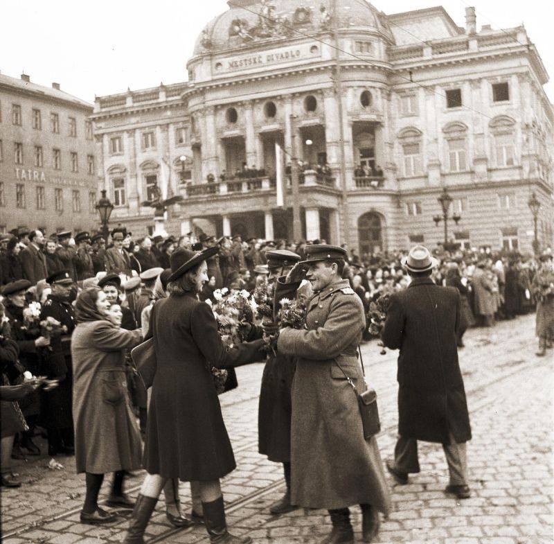Освобождённая Братислава в апреле 1945 года. Фото Vojenské múzeum