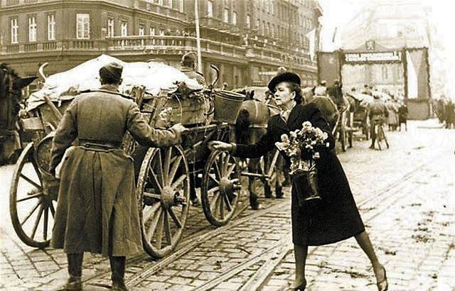 Освобождённая Братислава в апреле 1945 года. Фото Vojenské múzeum