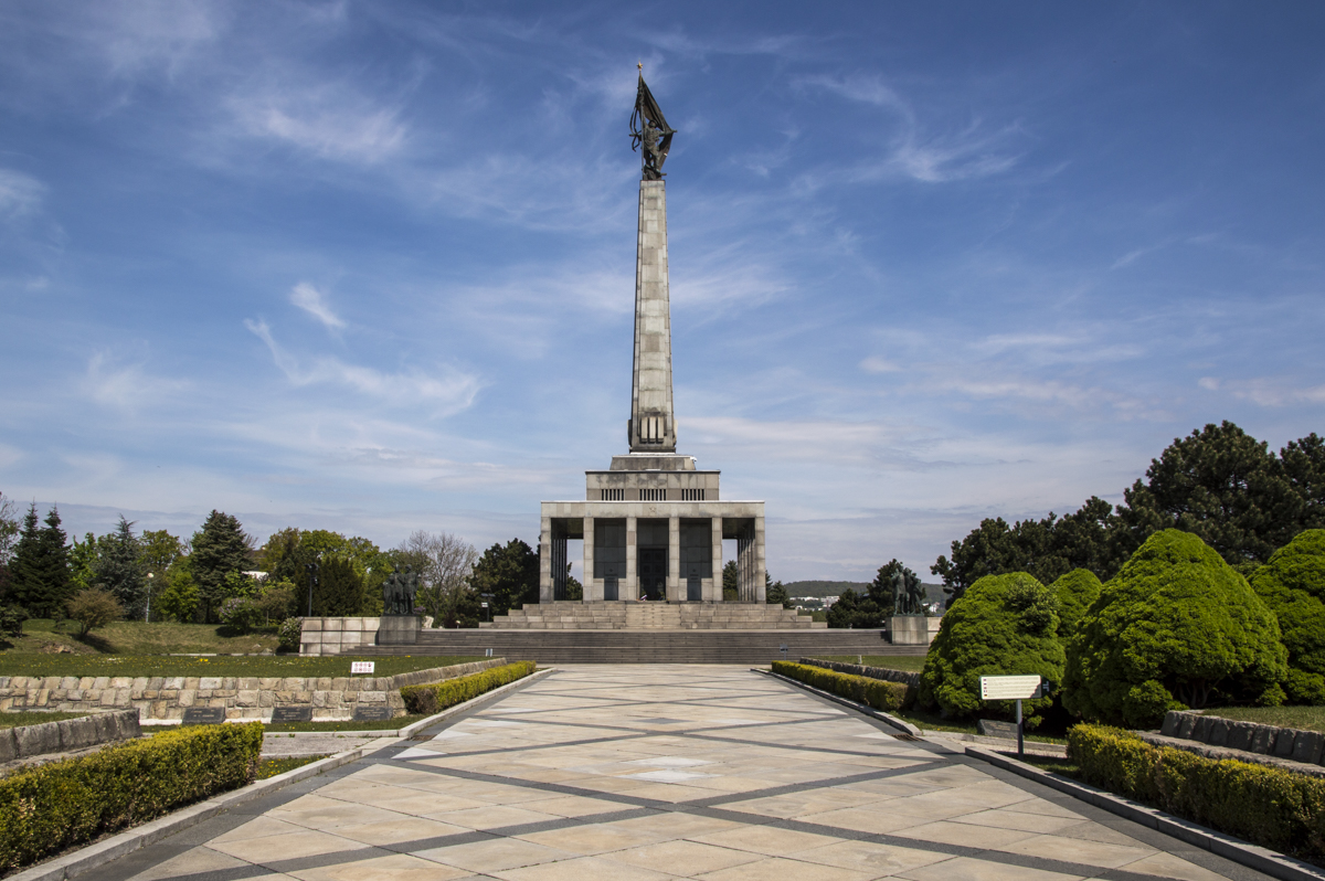 Мемориал Славин в Братиславе. Фото посольства России в Словакии
