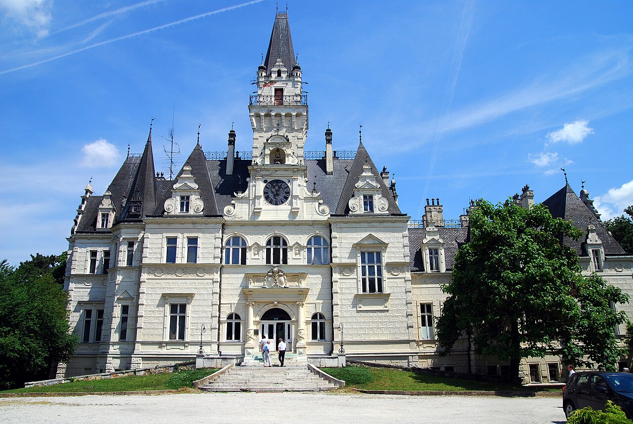 Замок Будмерице. Фото Wikimedia
