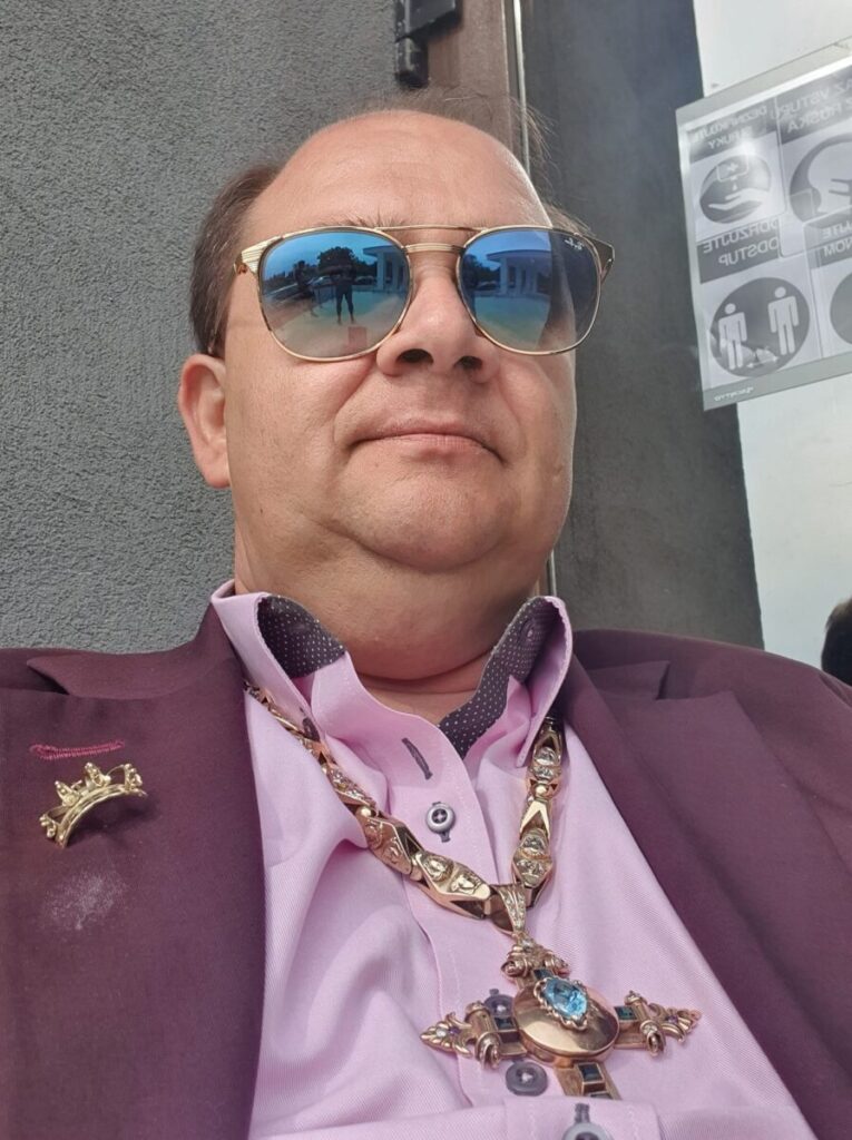 Цыганский король Словакии Роберт Ботош. Фото с личной страницы в Facebook