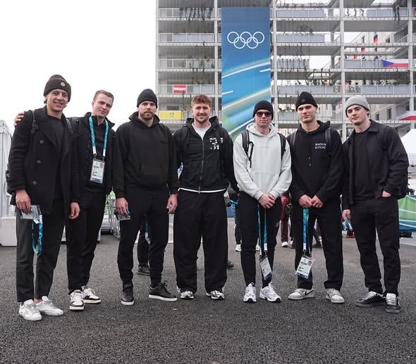 Игроки из НХЛ после прибытия на олимпийский турнир в Милане. Фото Slovenský olympijský tím