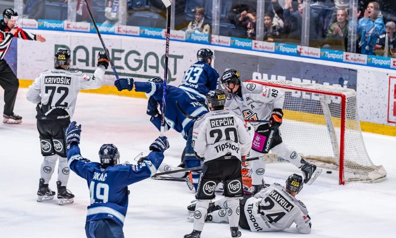 Матч полуфинальной серии хоккейной экстралиги между "Слованом" и "Кошице" 6 авпреля 2026 года. Фото HC Slovan
