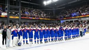 Сборная Словакии после финала юниорского чемпионата мира 2026 года в Тренчине. Фото IIHF
