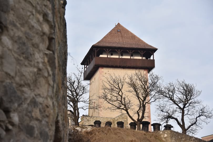 Матушова башня (Matúšova veža) на Тренчинском граде, названная в честь Матуша Чака. Фото FB/Trenčiansky hrad